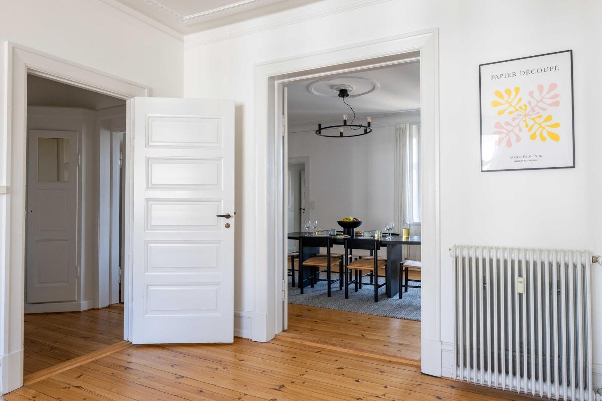 Spacious 3 Bedroom In Peaceful Area Apartment